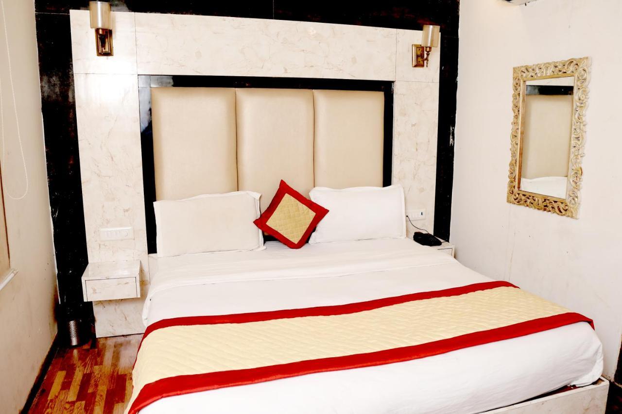 Hotel Plazzo Igi Nowe Delhi Zewnętrze zdjęcie